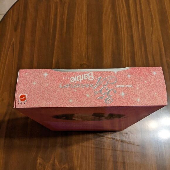 NWT 1997 SPECIAL EDITION 35TH ANNIVERSARY BARBIE - Picture 6 of 7